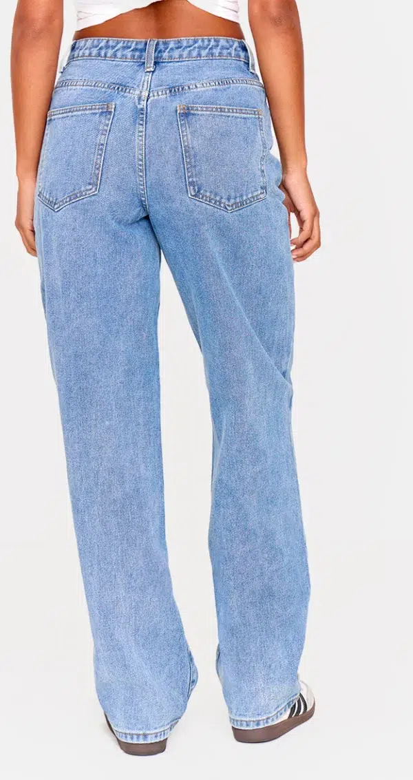 61dd902d7a534a4729080e6e969c4a91ec2f204b_CNL6137_3_prettylittlething_mid_blue_wash_high_waist_boyfriend_jeans